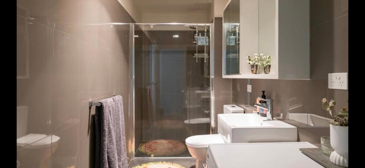 The Pas.Coe - A Stylish 1 Bedroom Unit With Free Parking. メルボルン エクステリア 写真